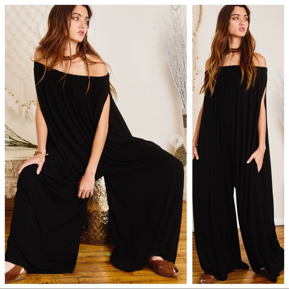 ✨LAST ONE✨Fabulous Off The Shoulder Cape Jumpsuit - Picture 2 of 5